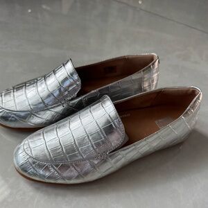 Fitflop Silver Crocodile Pattern Loafers